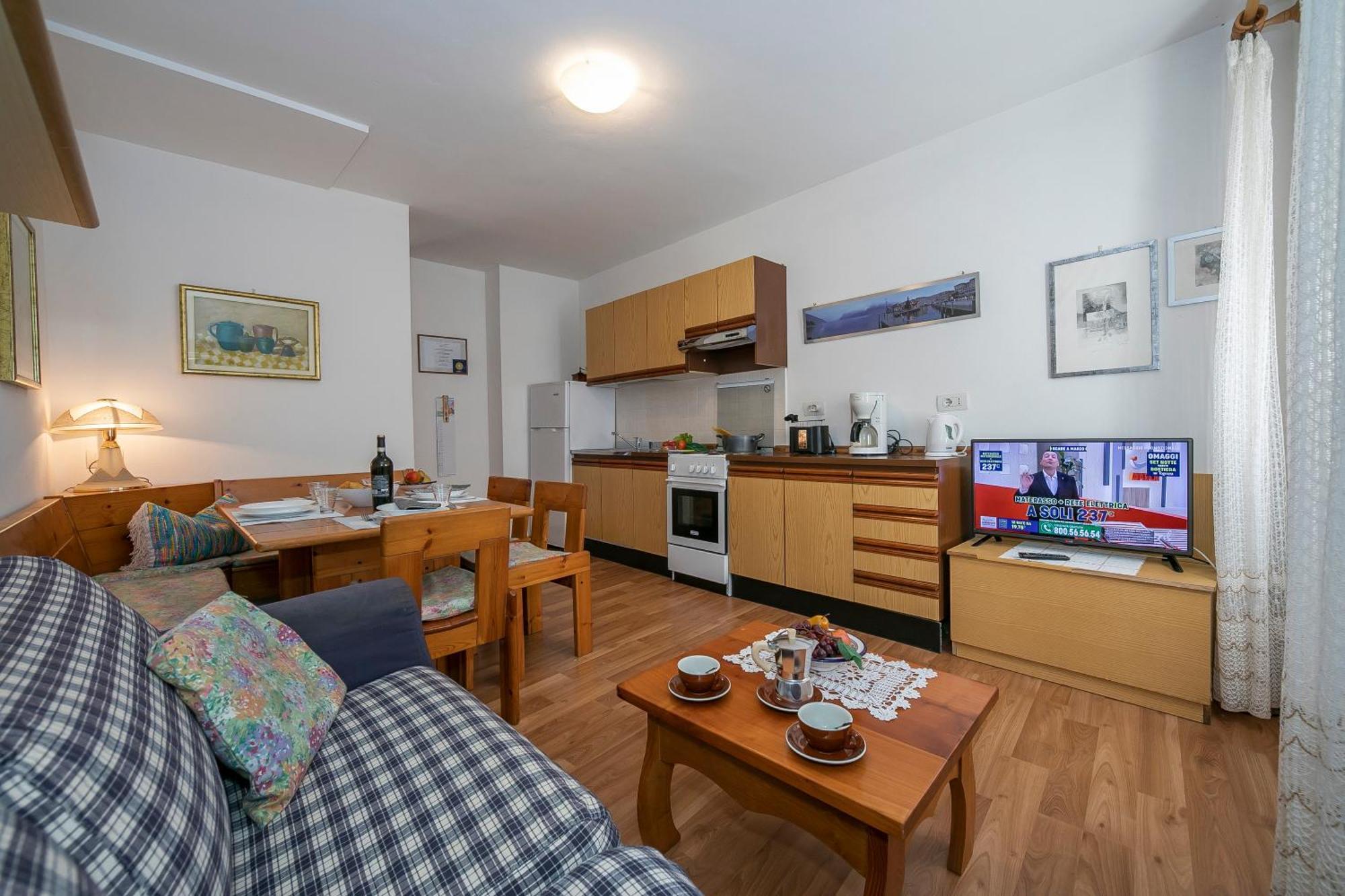 Appartamento Miorelli Torbole Sul Garda Bagian luar foto
