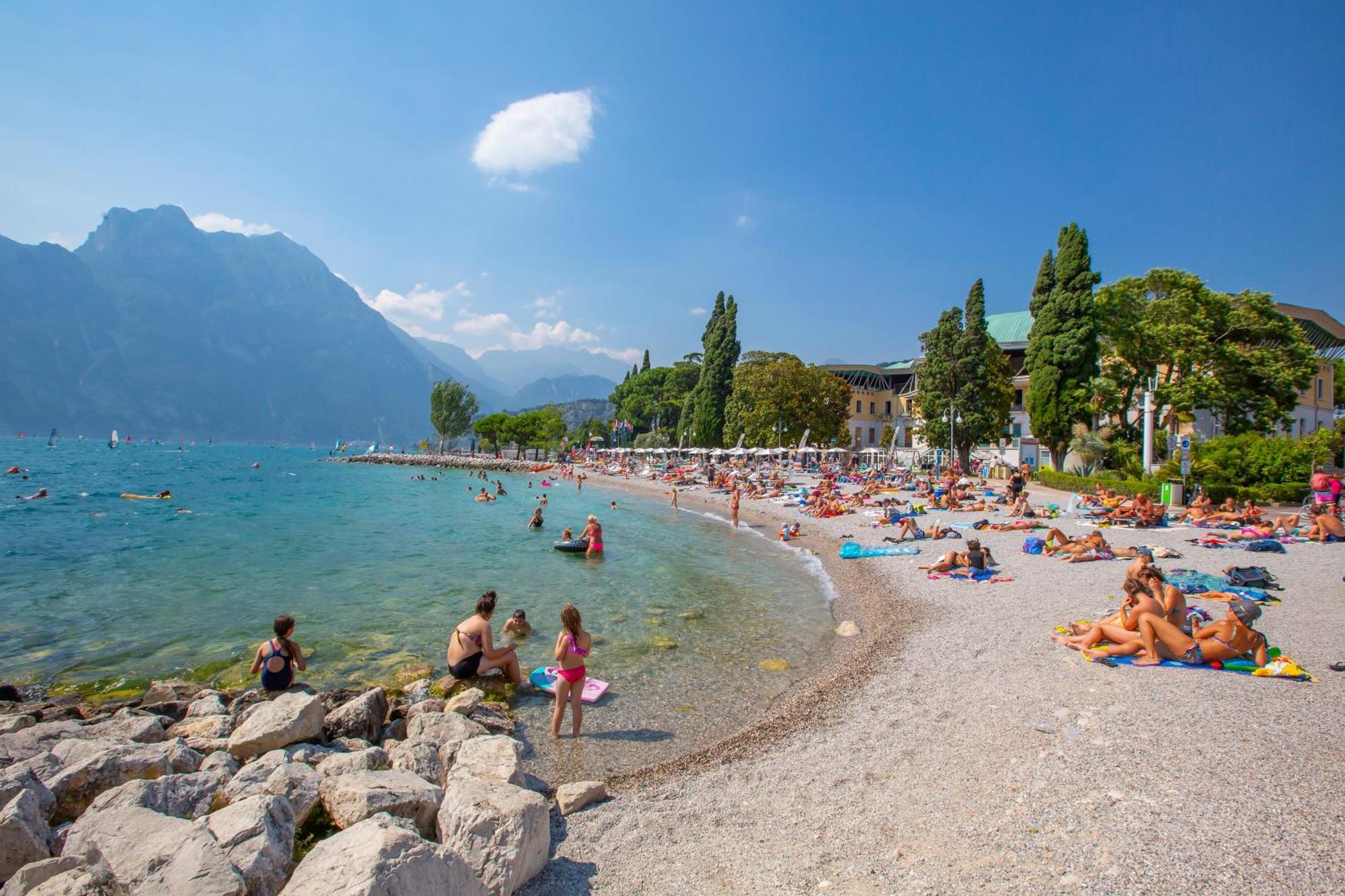 Appartamento Miorelli Torbole Sul Garda Bagian luar foto